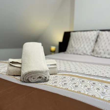 Le Refuge - - Confortable - Parking Public Apartamento *